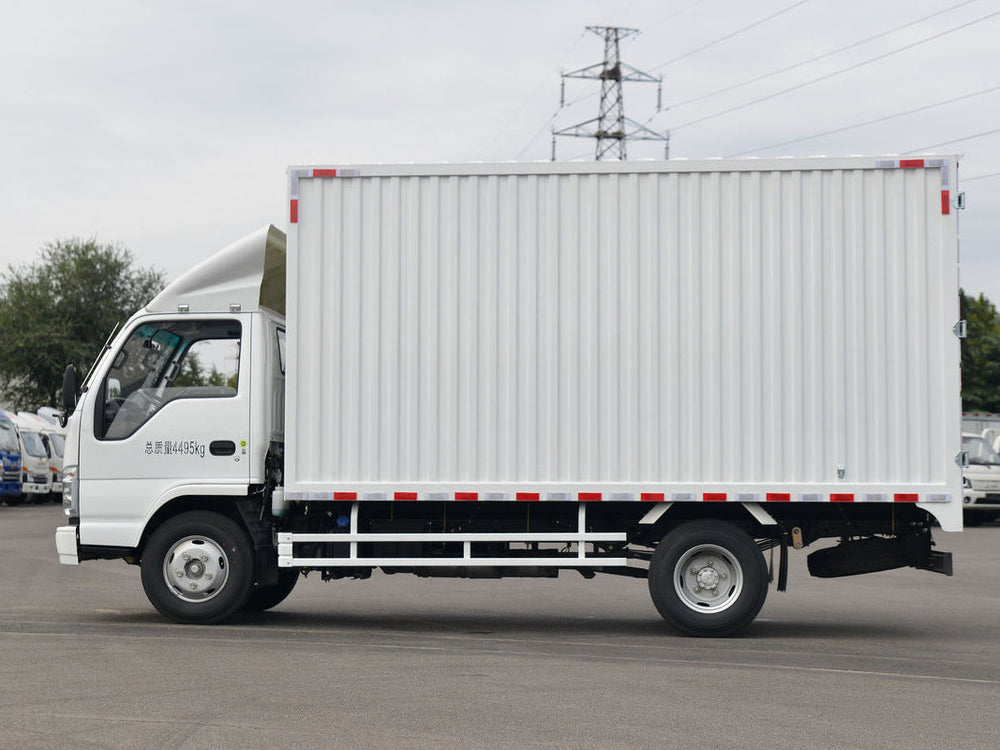 ISUZU 100P 120HP 4.25m Single Row Box Light Truck